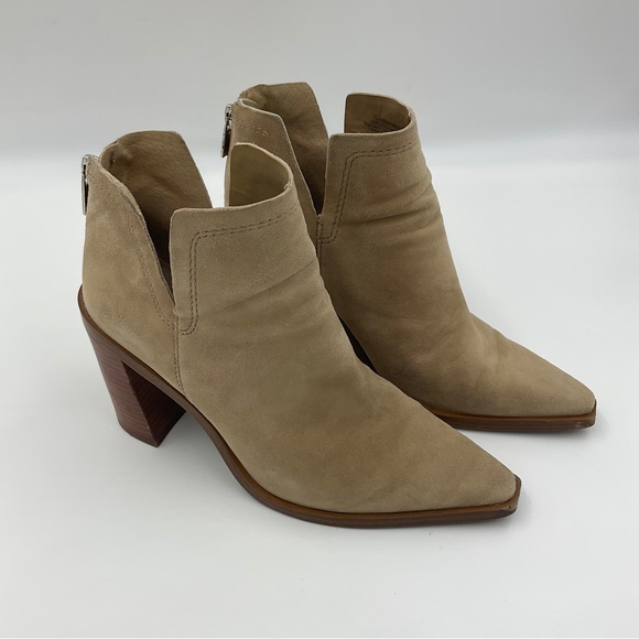 Vince Camuto Welland Tuscan Suede Point Toe Block Heel Ankle Bootie Tortilla 8.5 - Picture 9 of 16